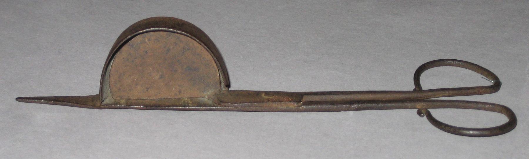 1969.0959 Snuffer