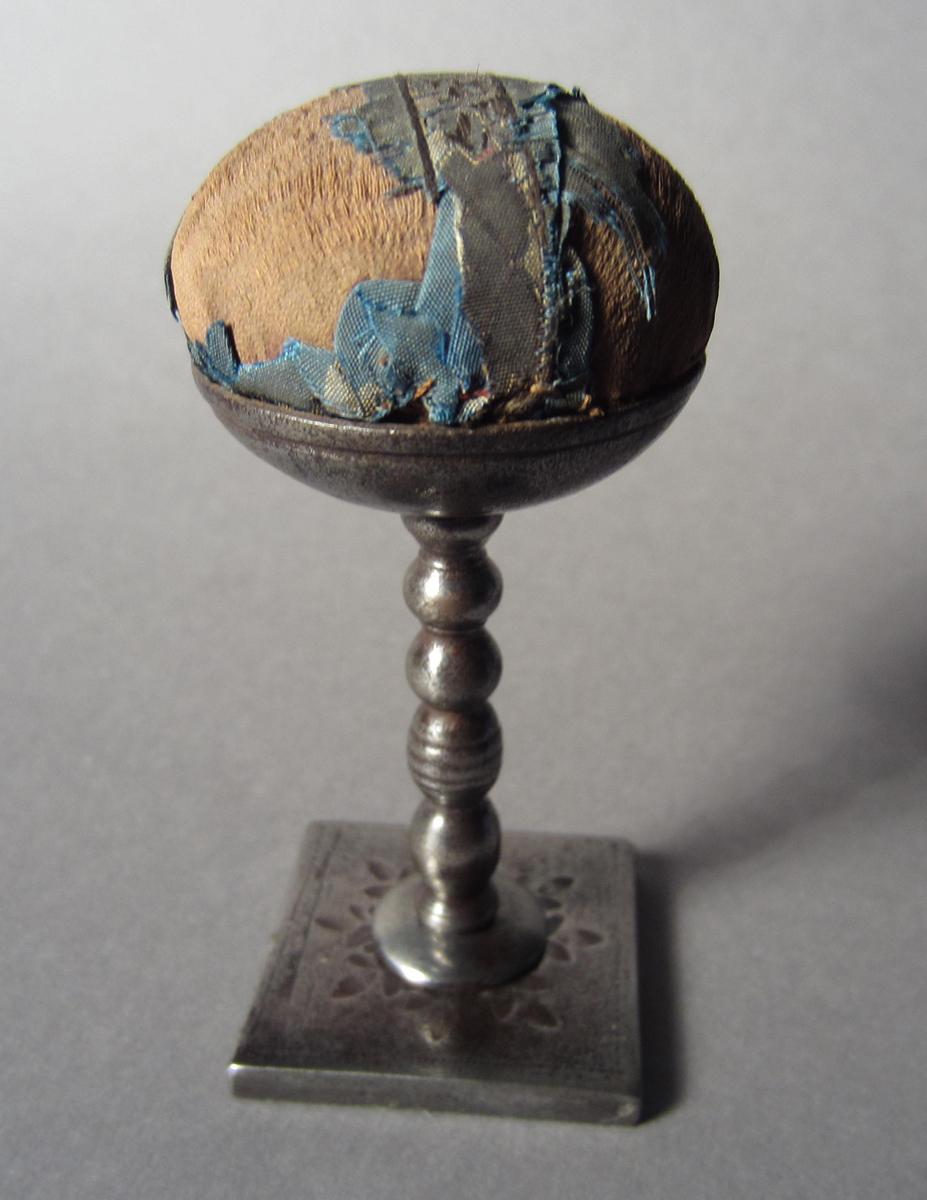 1969.0967 Pincushion, View 2