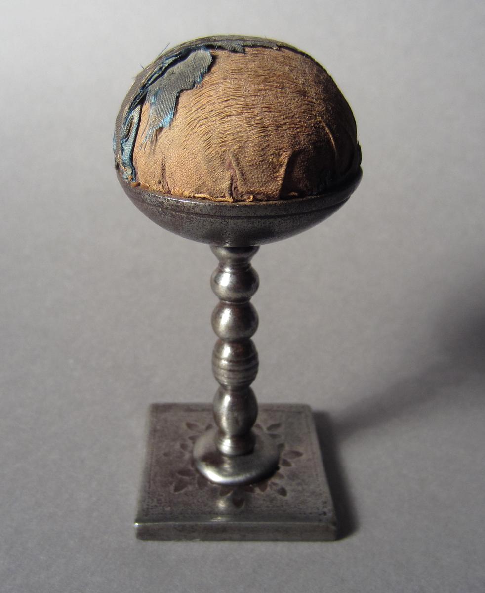 1969.0967 Pincushion, View 1