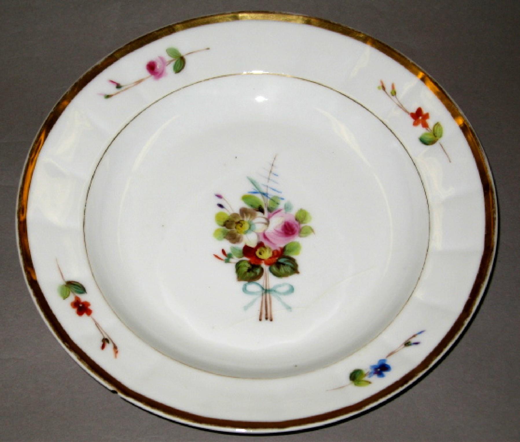 1969.0971.004 French porcelain soup plate
