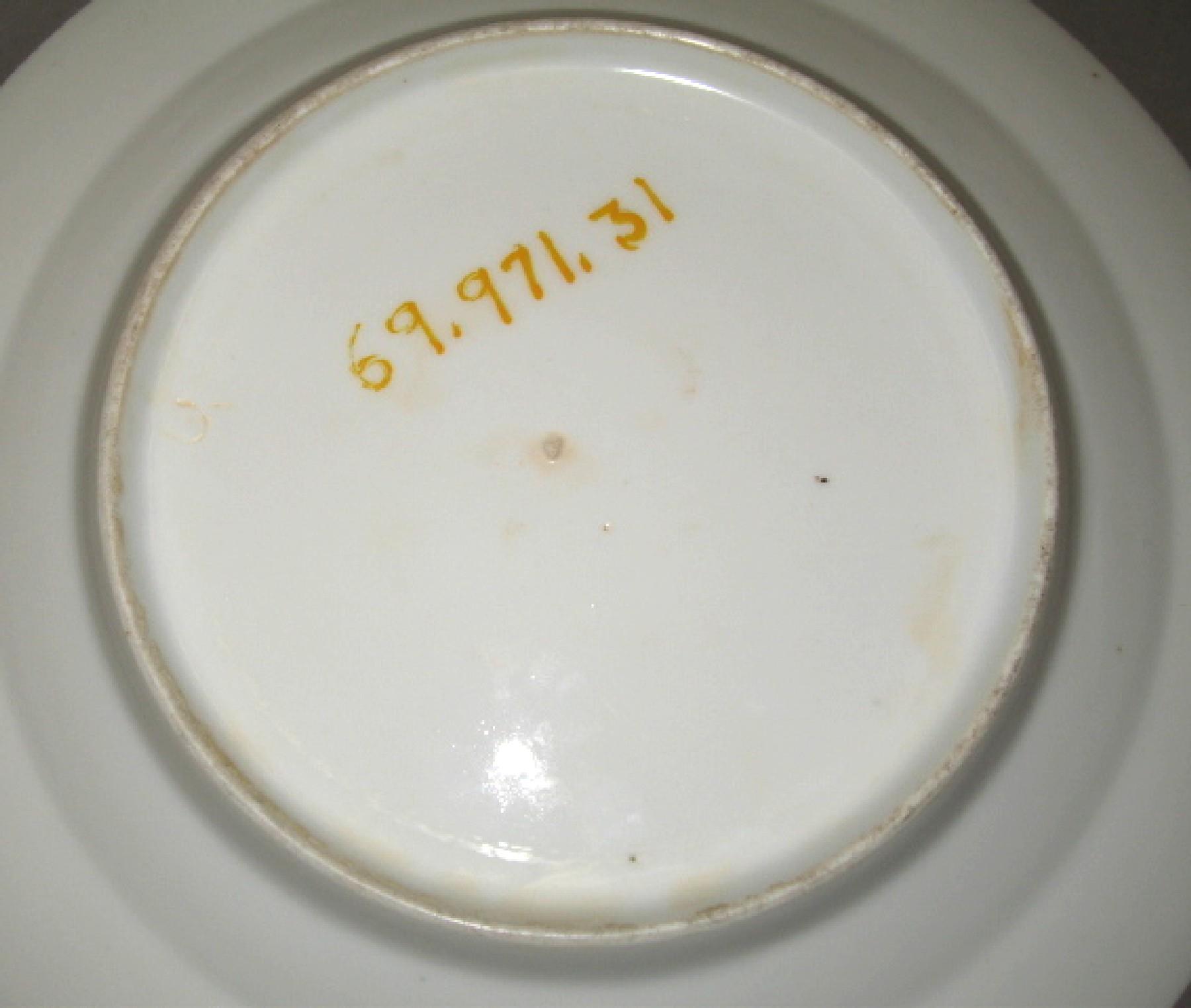 1969.0971.031 French porcelain plate (underside)