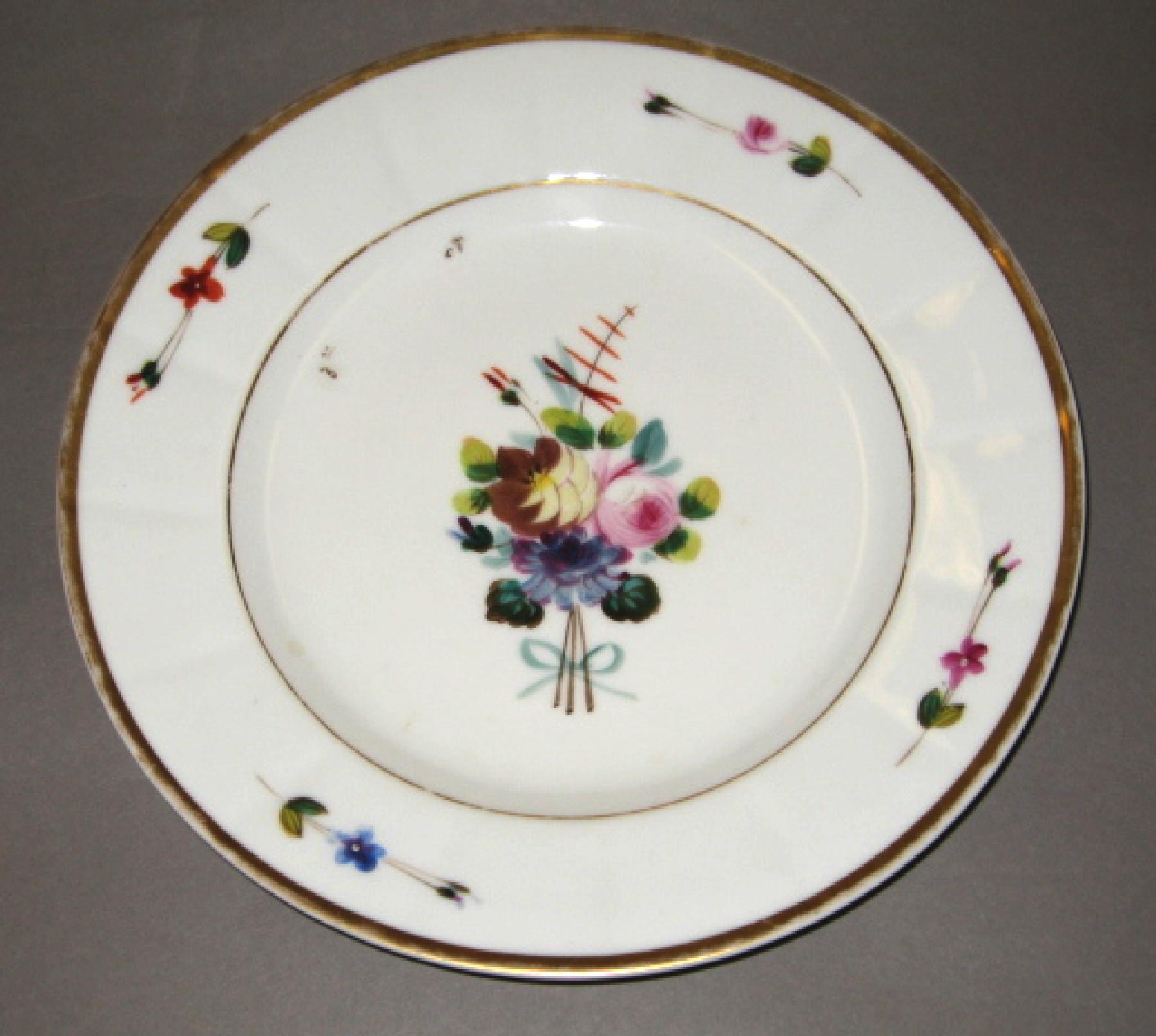1969.0971.034 French porcelain plate