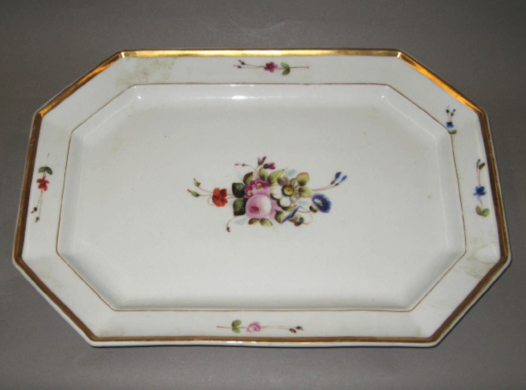 1969.0971.058 French porcelain dish