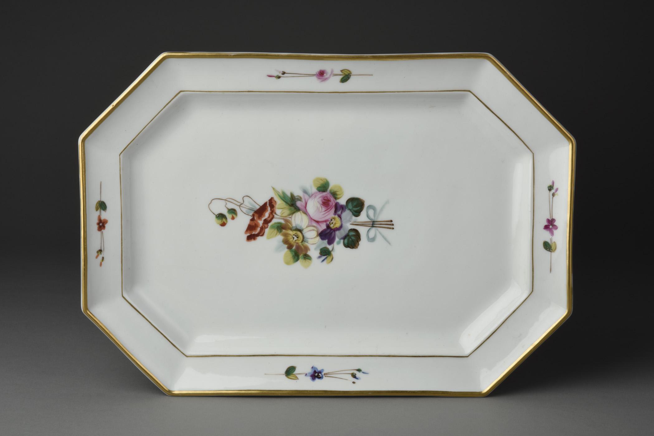 1969.0971.059 Dish, view 1