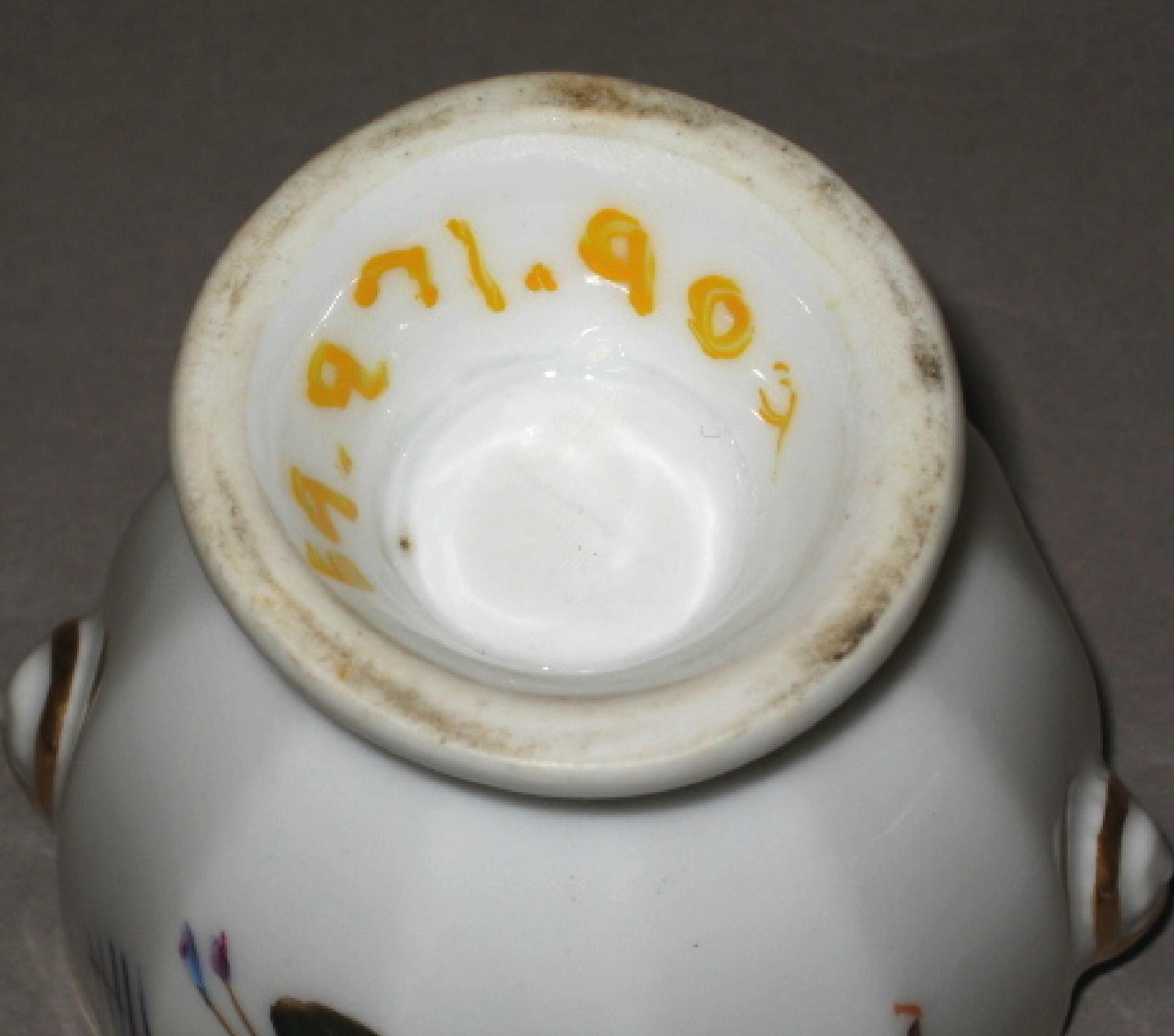 1969.0971.090 A, B French porcelain custard cup (underside)