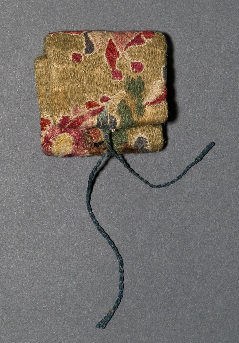 1969.1042 Needle Case