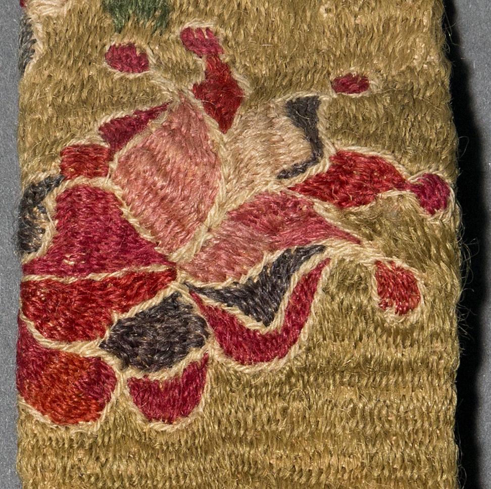1969.1042 Needle Case, Pattern Detail