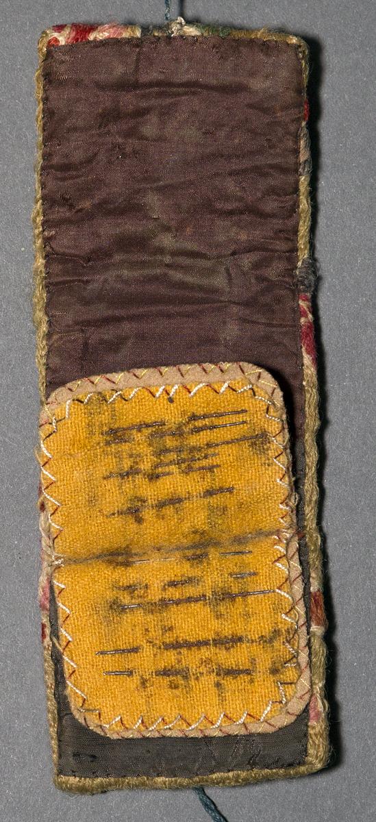 1969.1042 Needle Case, Inside