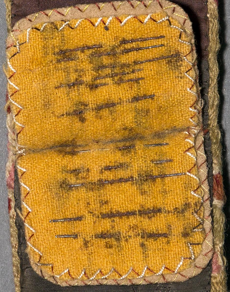 1969.1042 Needle Case, Inside Detail