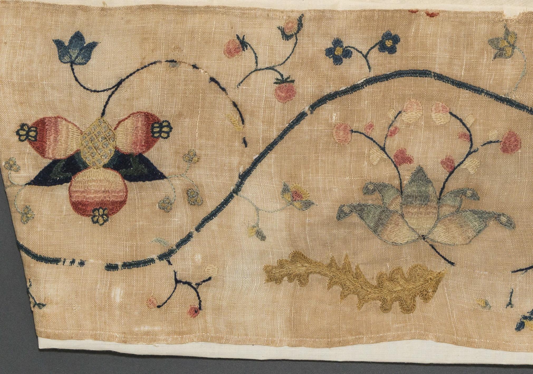 1969.1046 Bed hanging, detail 3