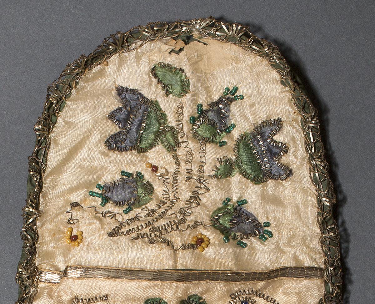 1969.1080 Sewing Roll, Detail