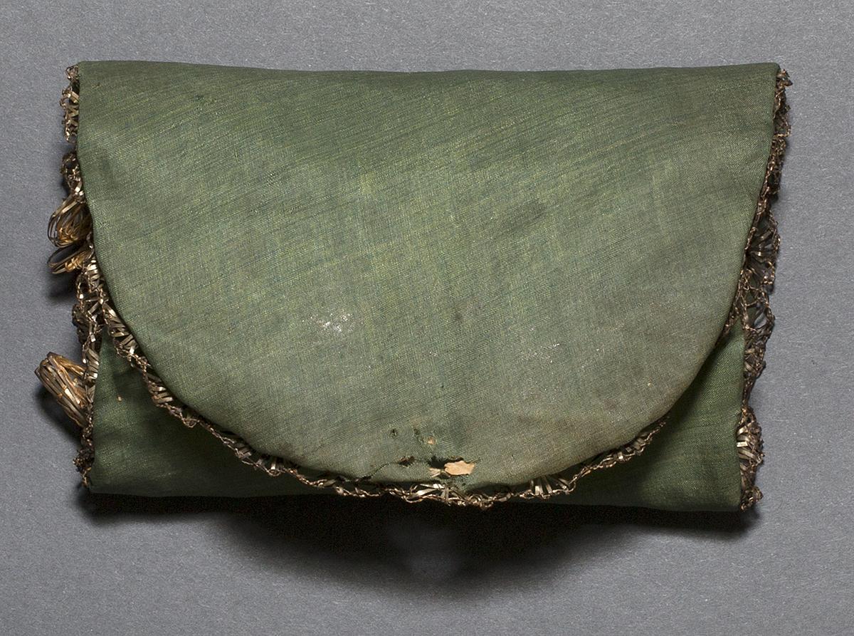 1969.1080 Sewing Roll, View 2