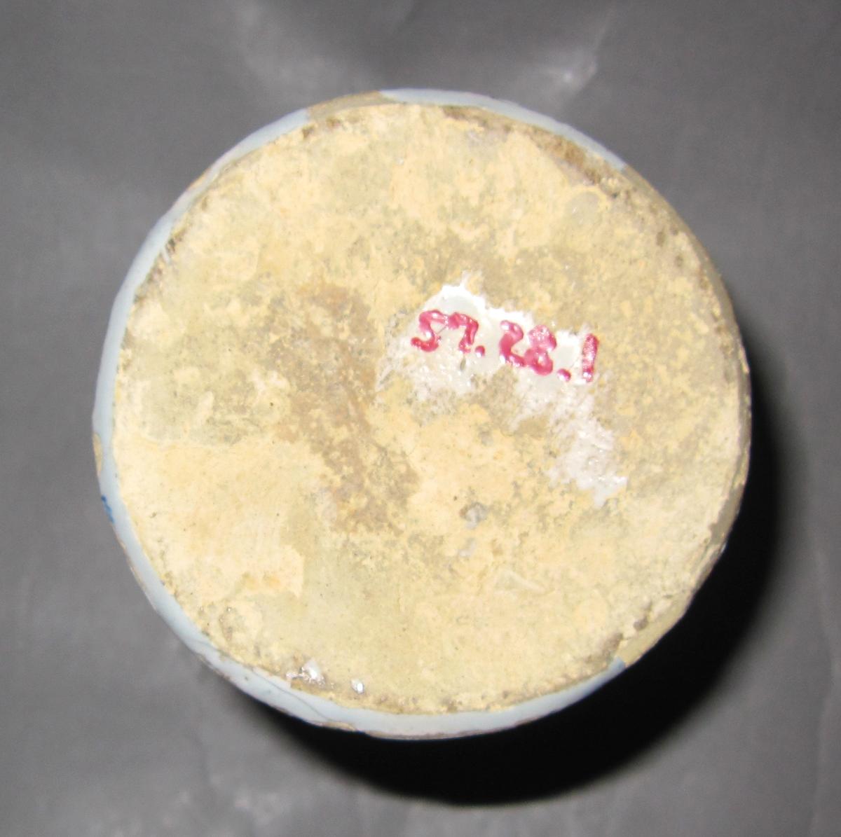 1957.0028.001 Delft jar underside