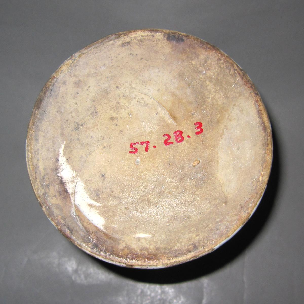 1957.0028.003 Delft jar underside