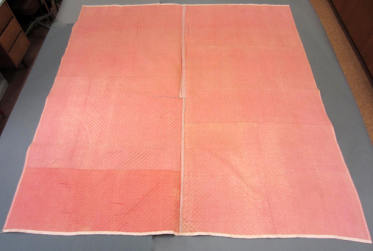 1969.1109 Bedcover, Full back
