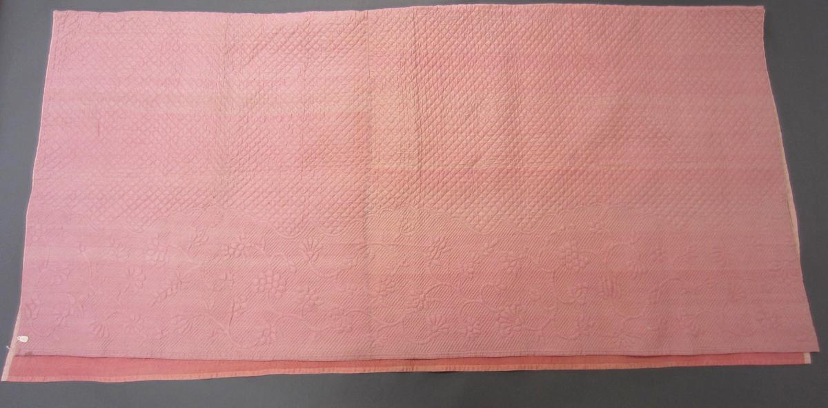 1969.1109 Bedcover, View 1