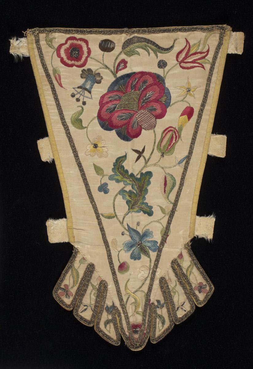 1969.1119 Stomacher view 1