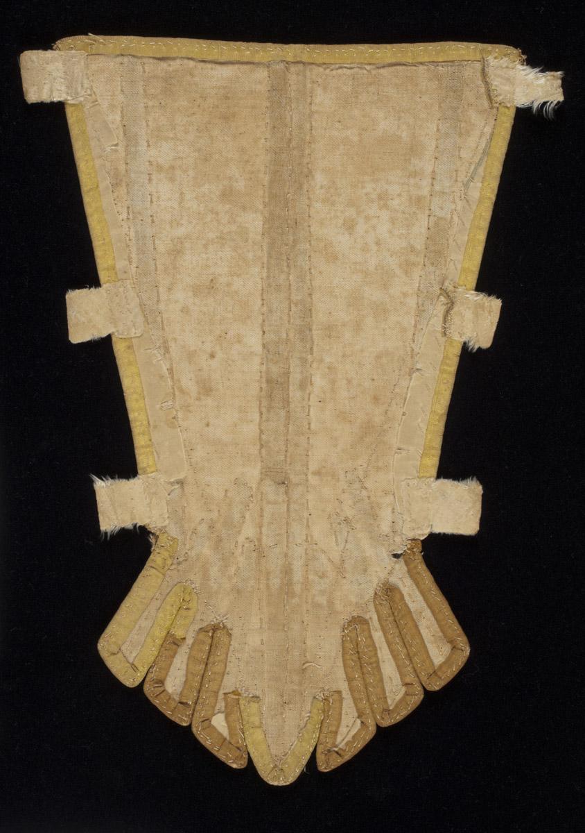 1969.1119 Stomacher view 2