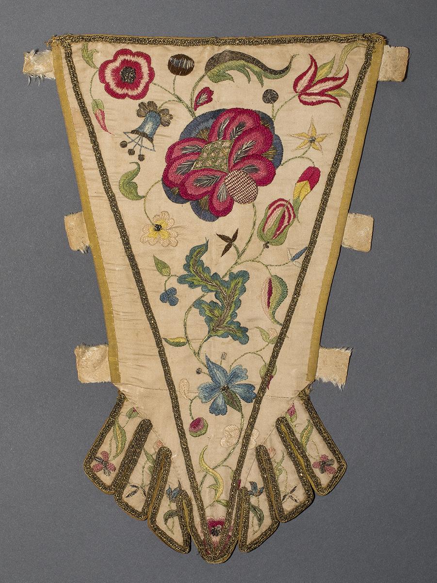 1969.1119 Stomacher