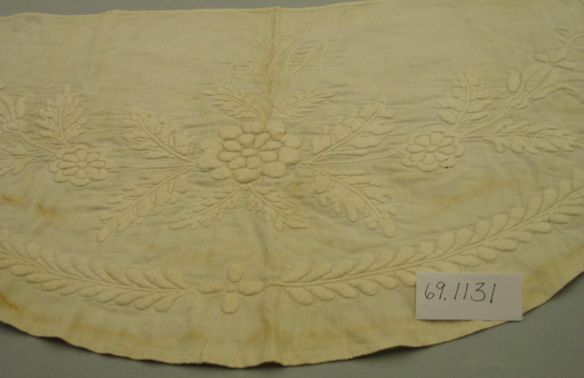 1969.1131 Tablecover
