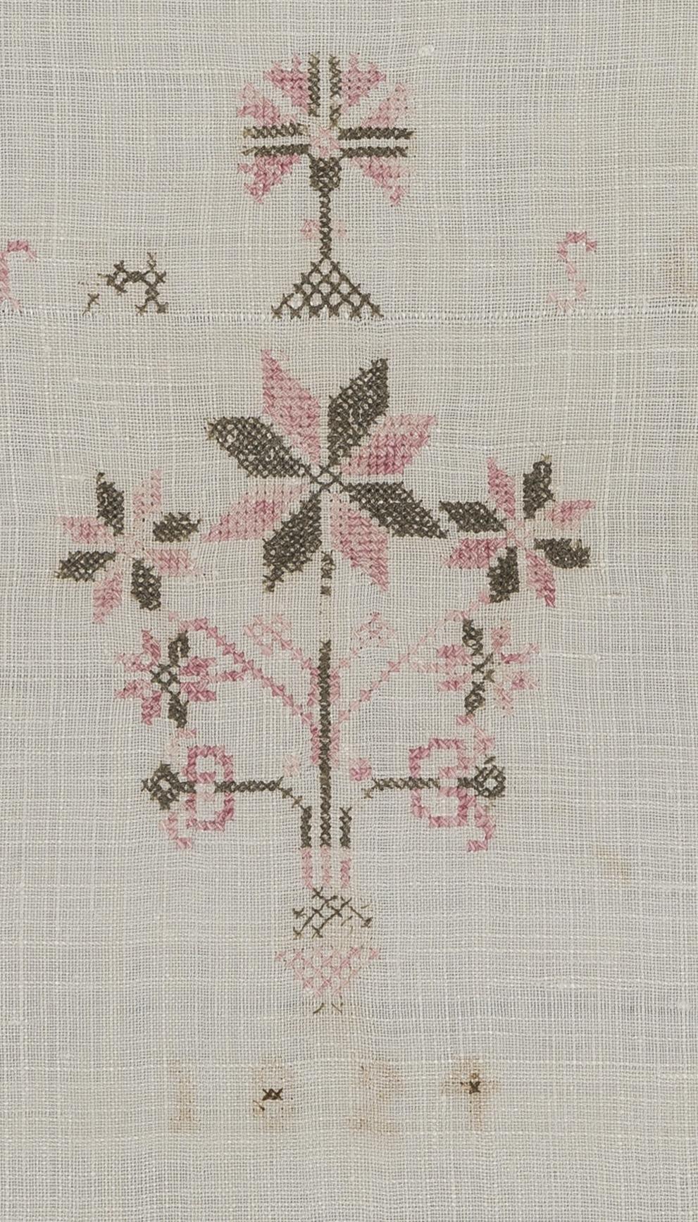 1969.1160 Towel, detail 5