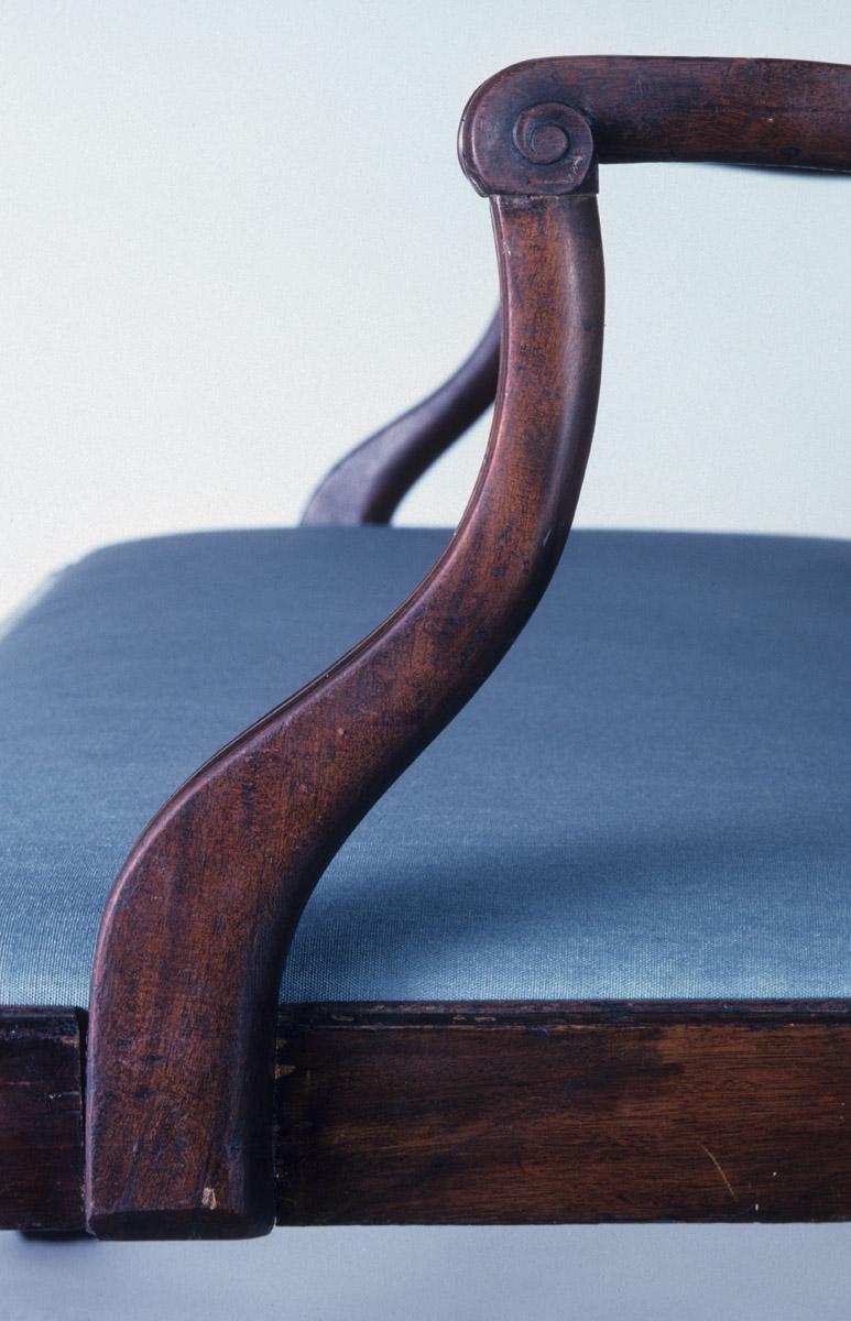 1957.0031.005 Settee, detail 1
