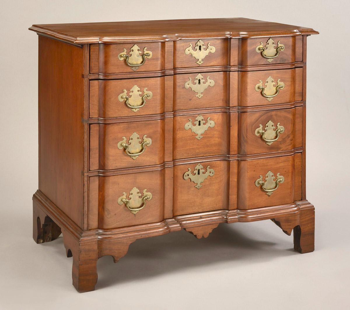 1957.0032.001 Chest of drawers, view 1