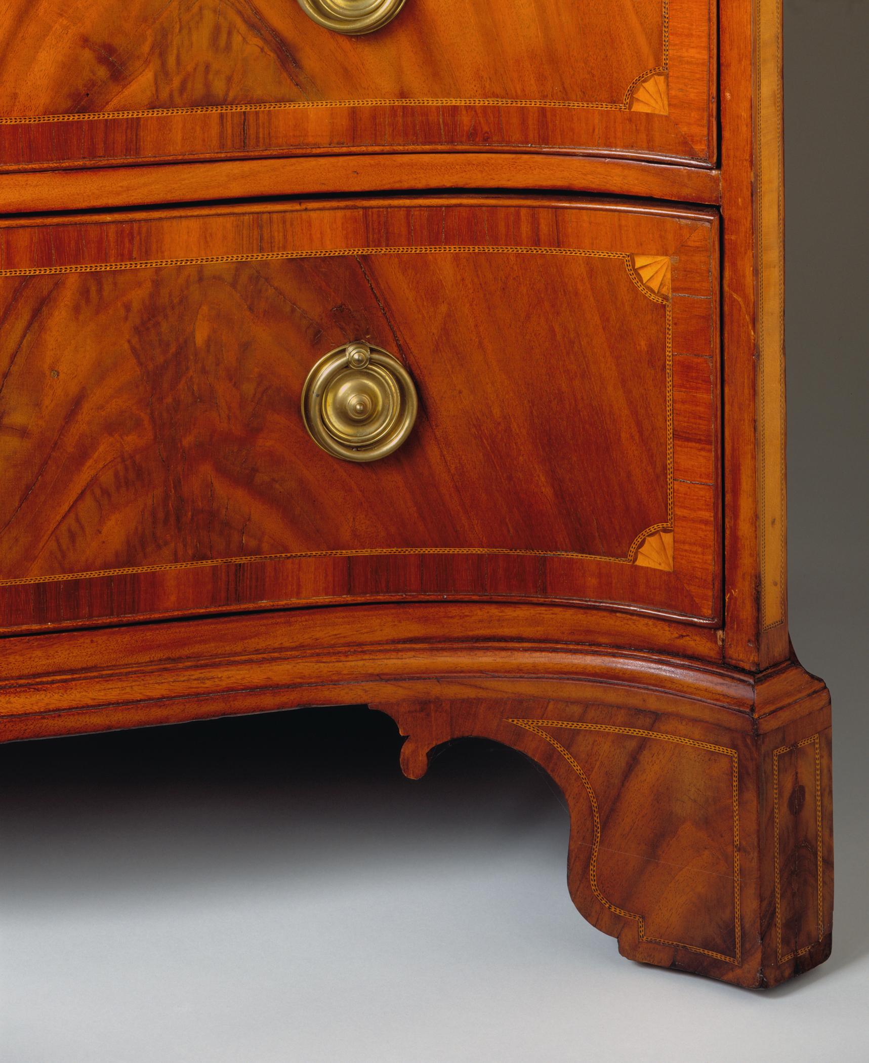 1957.0032.002 Chest of drawers (detail 2)