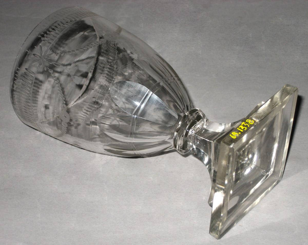 1969.1338 Glass rummer (bottom)