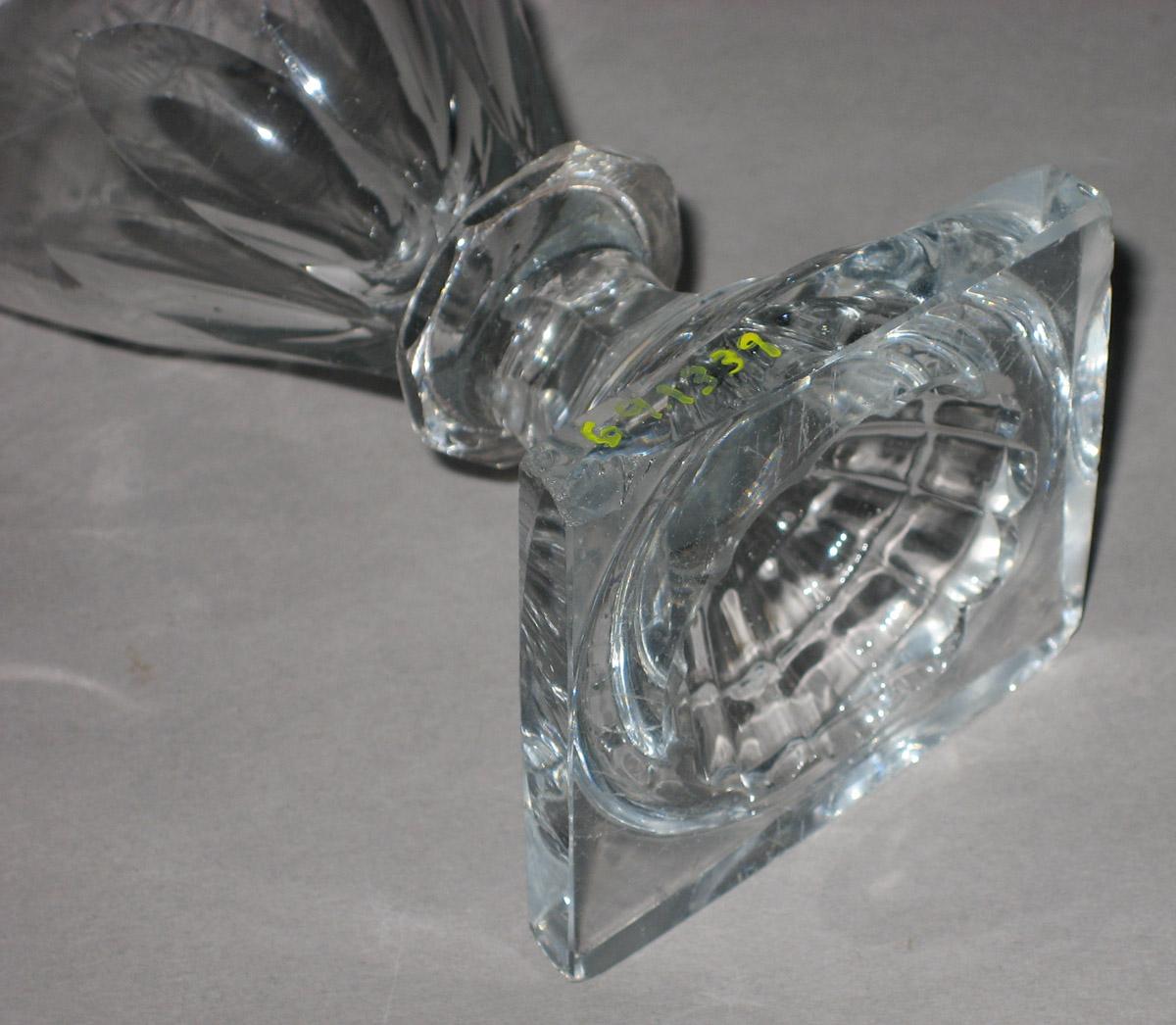1969.1339 Glass rummer (bottom)