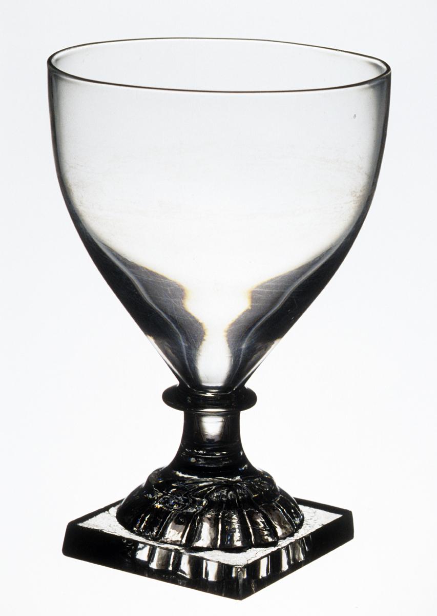 1969.1340 Colorless glass wineglass