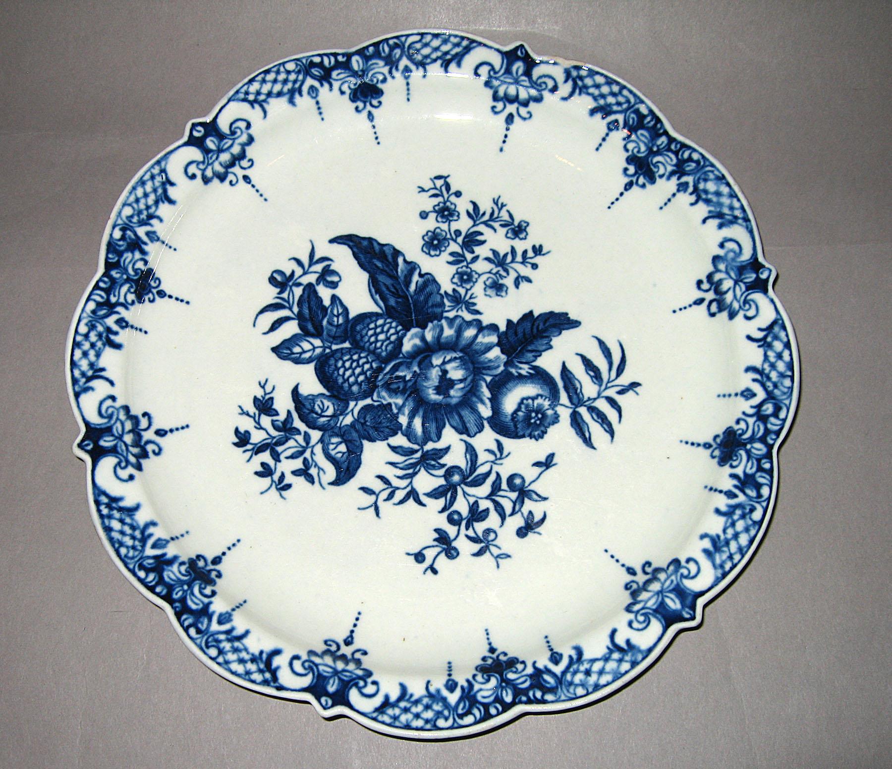 1969.1348 Cake plate