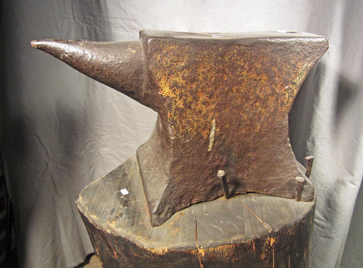 1957.0034.005 A, Anvil, side 1