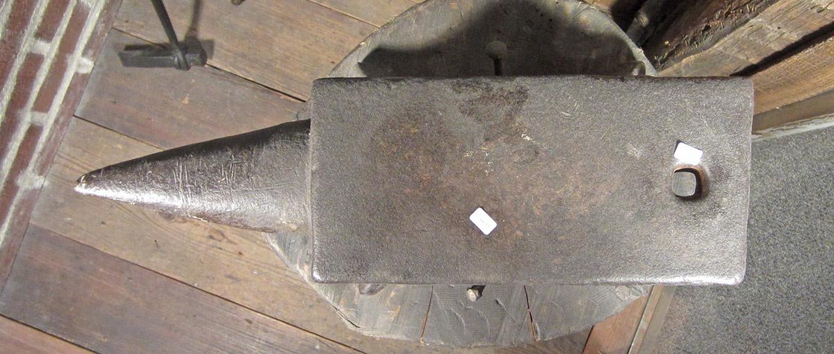 1957.0034.005 A, Anvil, anvil top