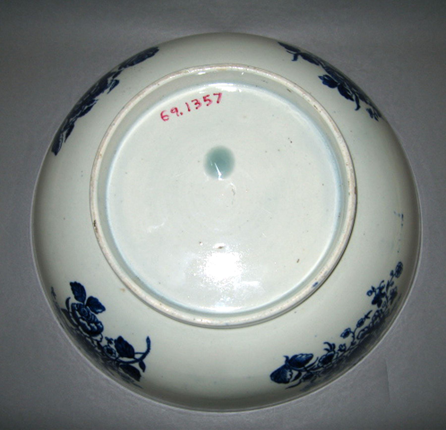 1969.1357 Porcelain punch bowl (underside)
