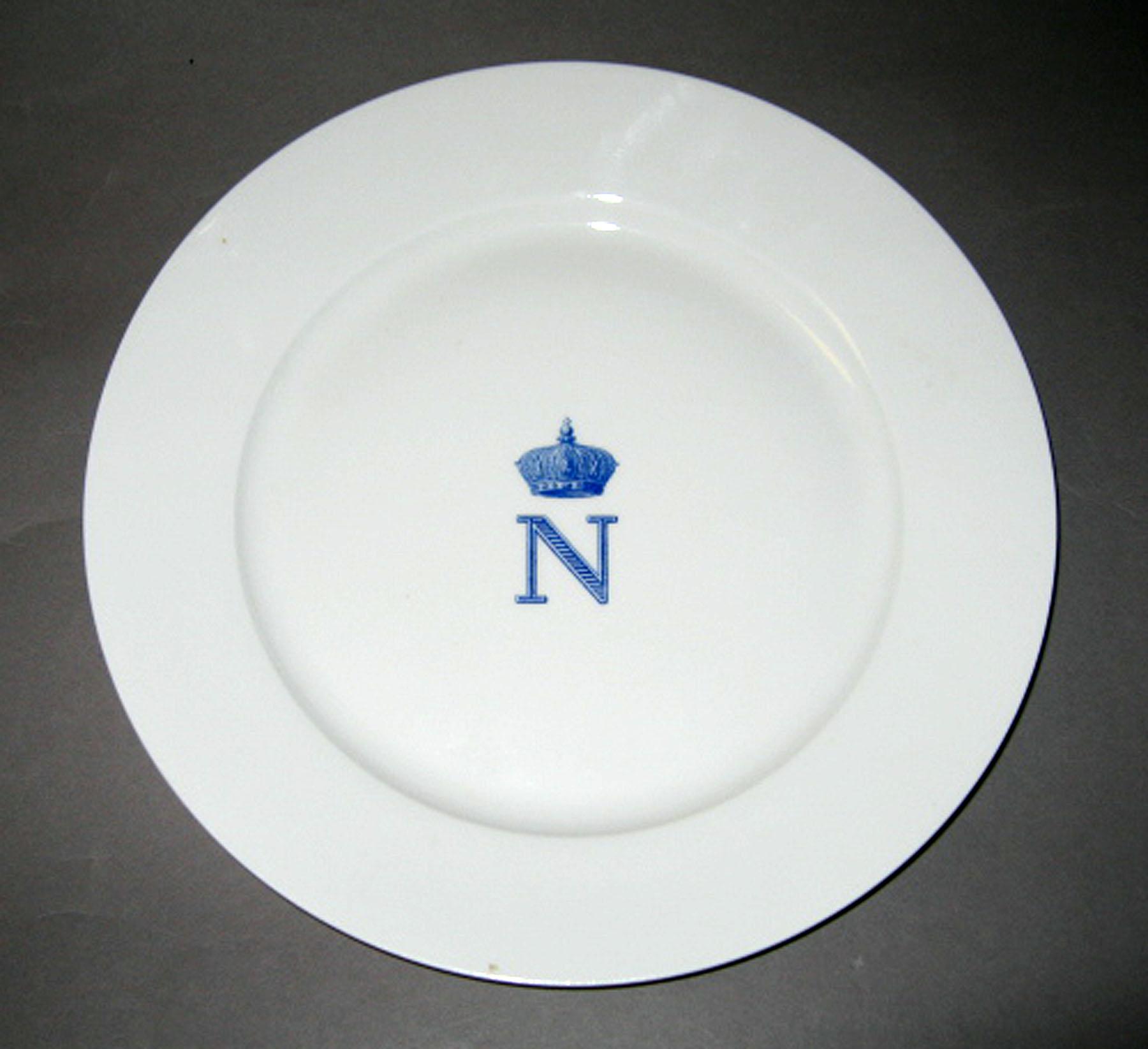 1969.1360 Sèvres porcelain plate