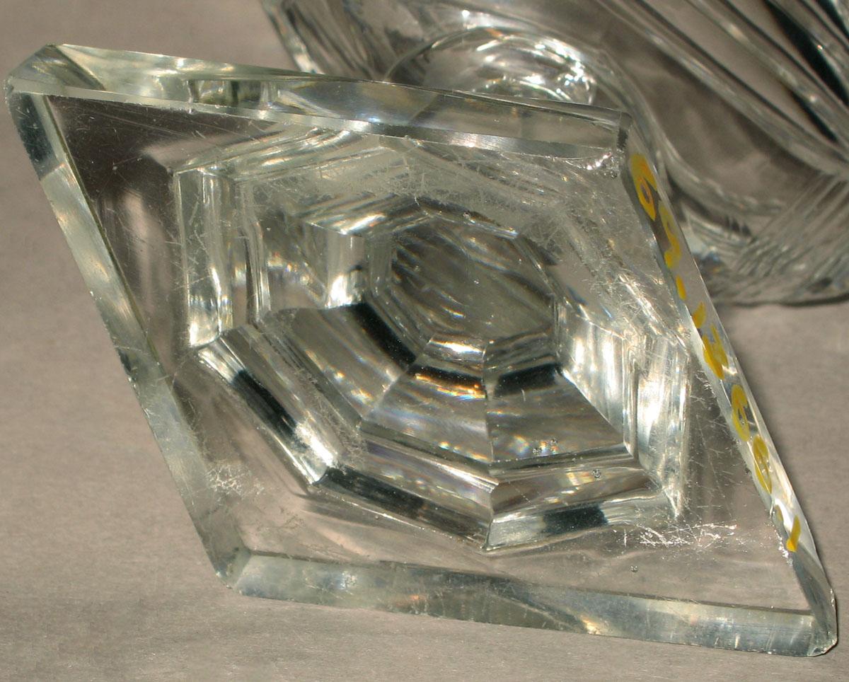 1969.1366.001 Glass salt dish (underside)