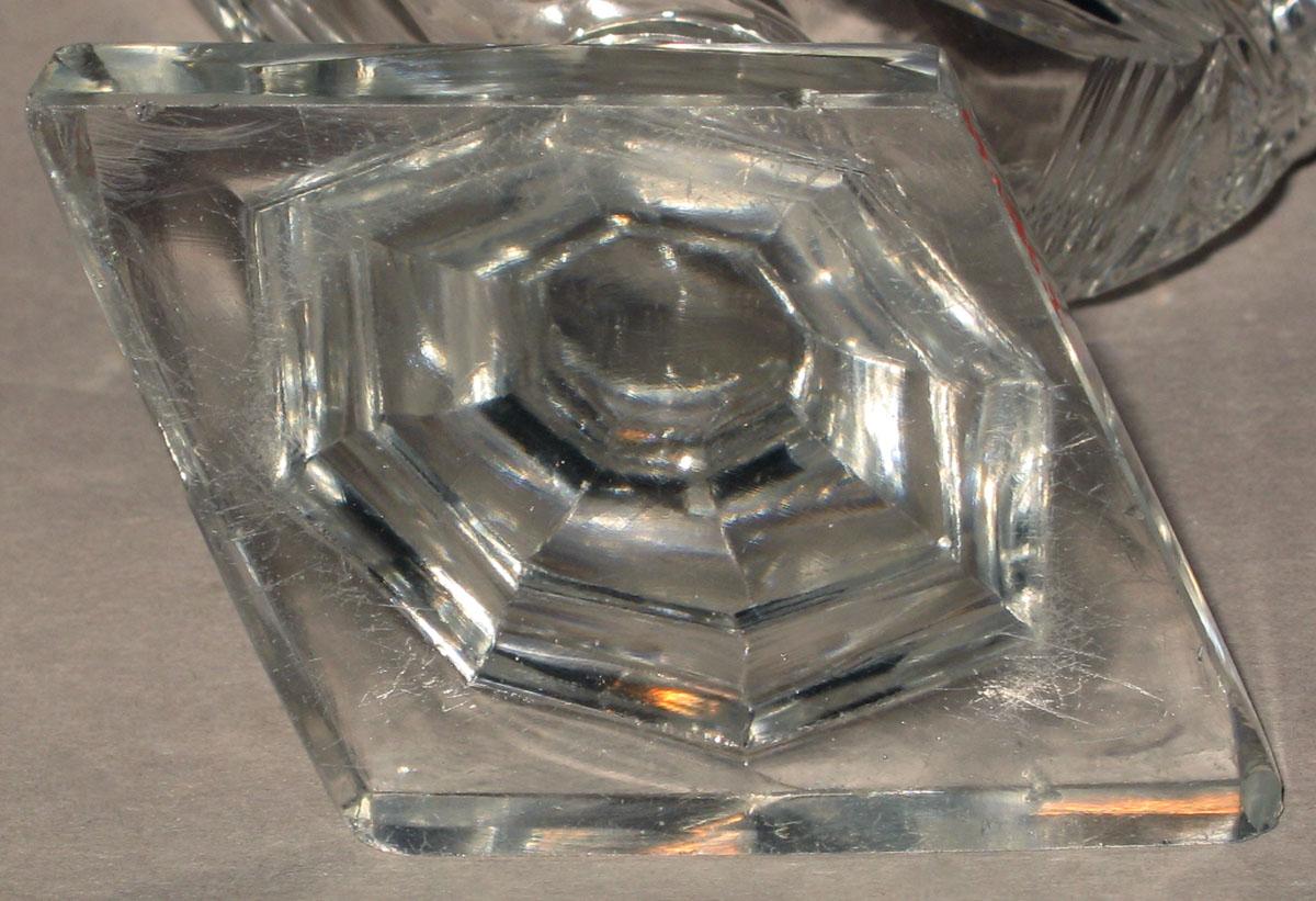 1969.1366.002 Glass salt dish (underside)