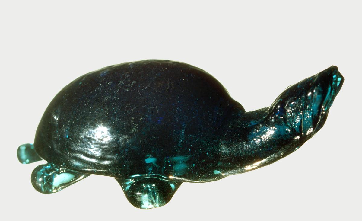 1969.1369 Door stop, turtle figure