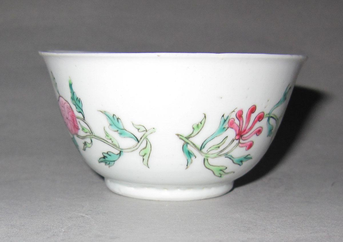 1969.1379 A Porcelain teacup reverse