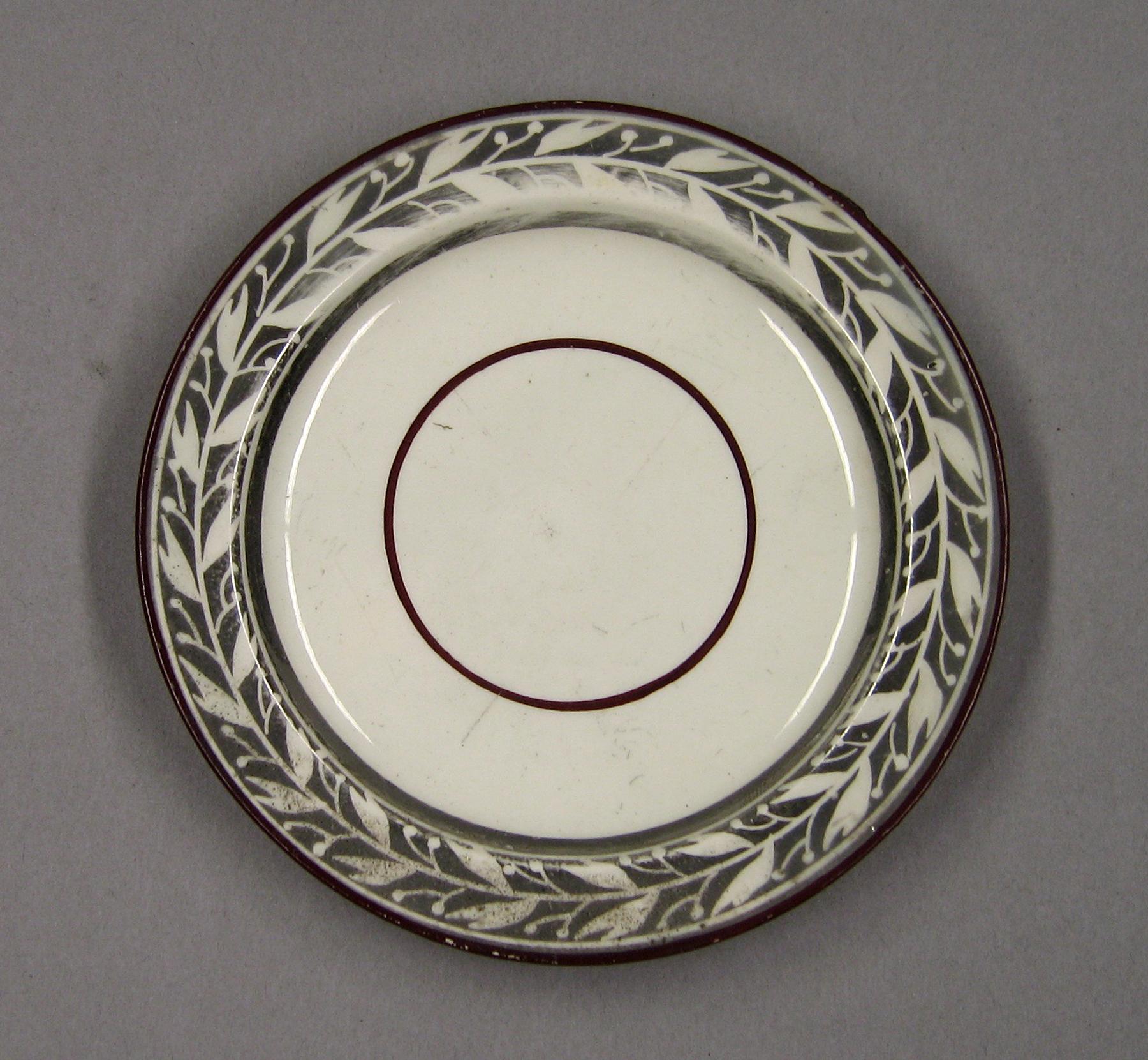 1969.1412 Luster cup plate