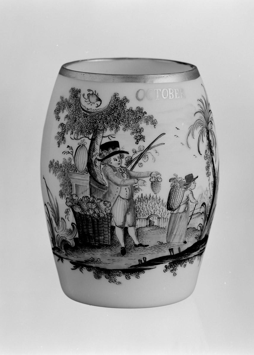 1969.1428 Glass (for drinking), Mug (bw view)