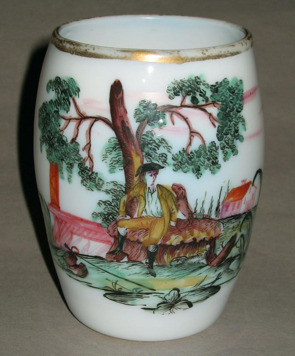 1969.1429 White glass mug