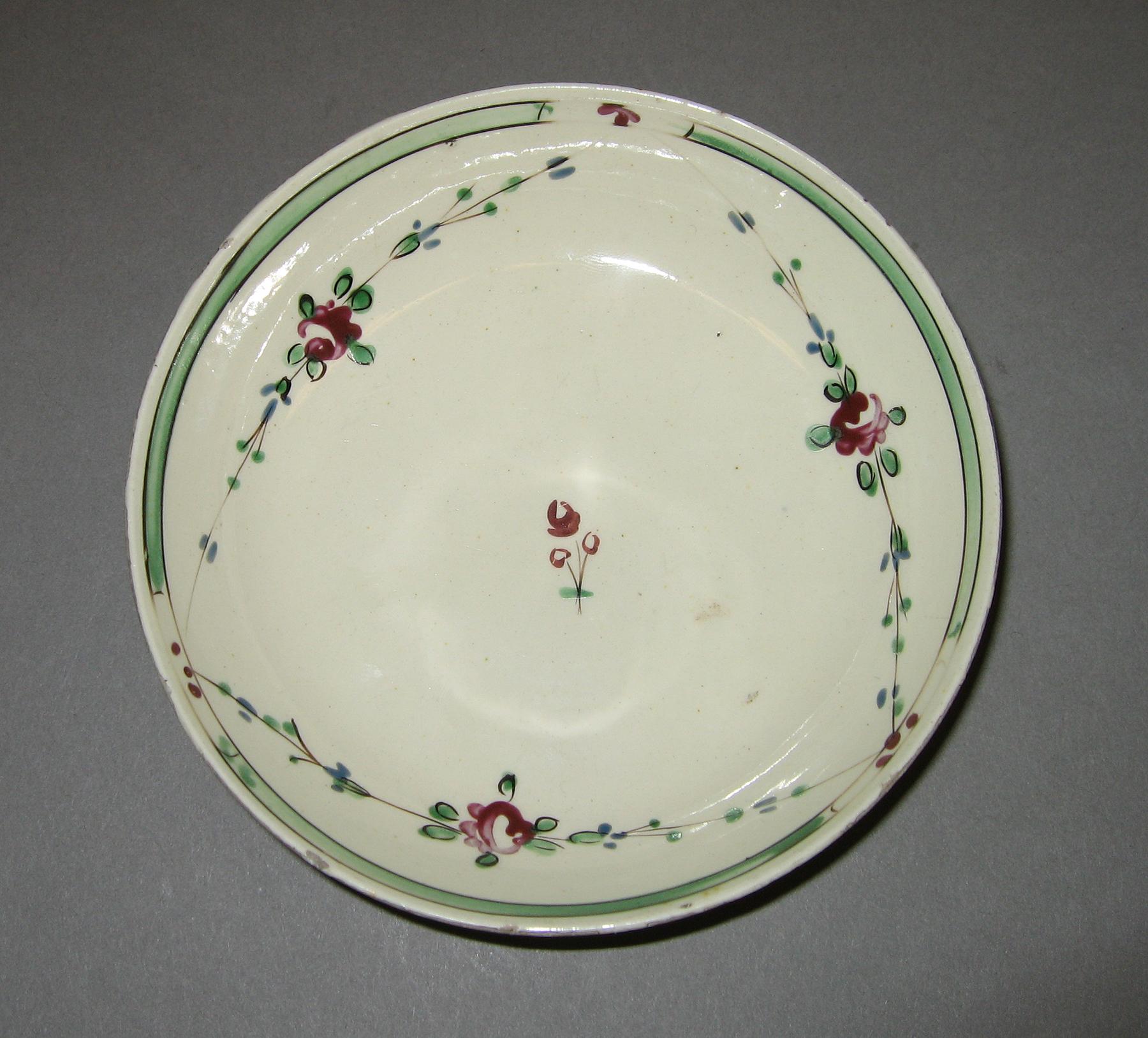 1969.1435.002 Saucer