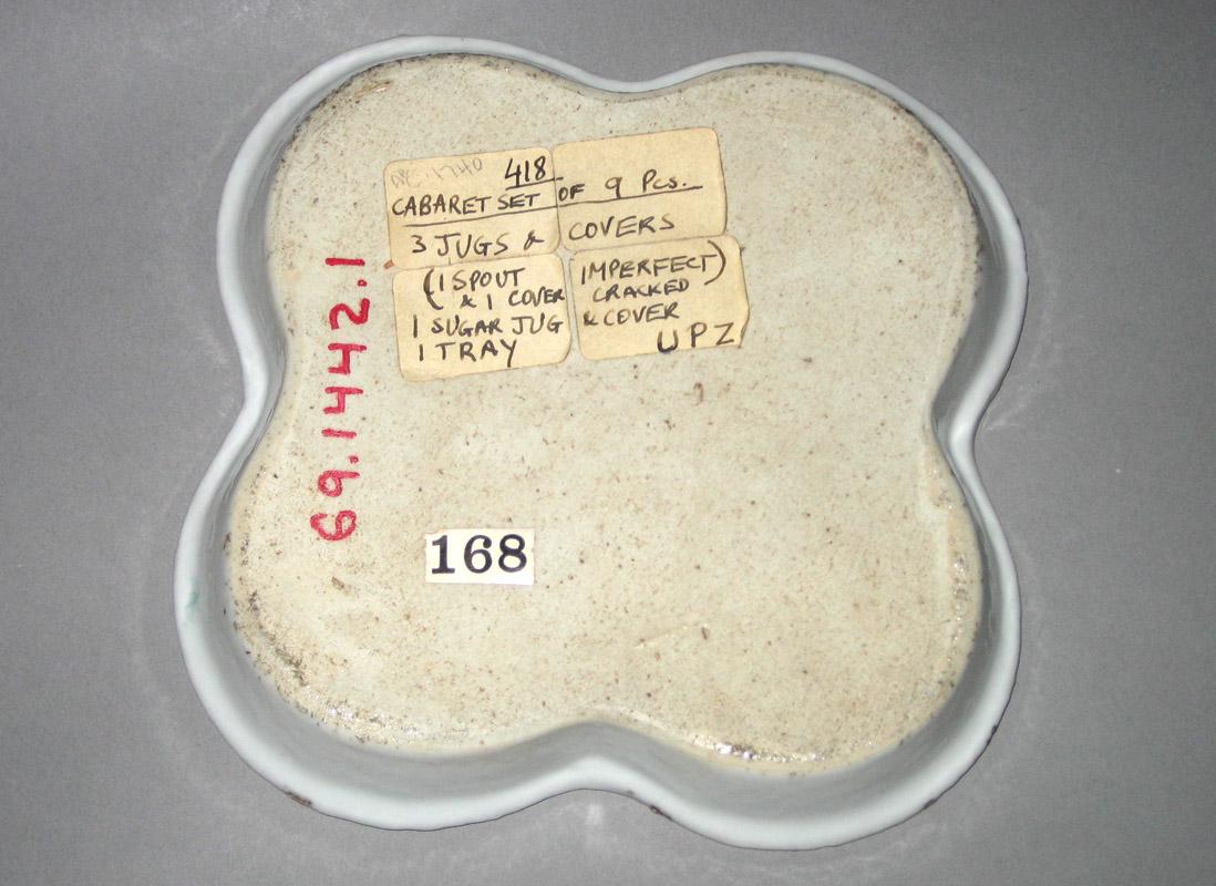 1969.1442.001 Tray underside