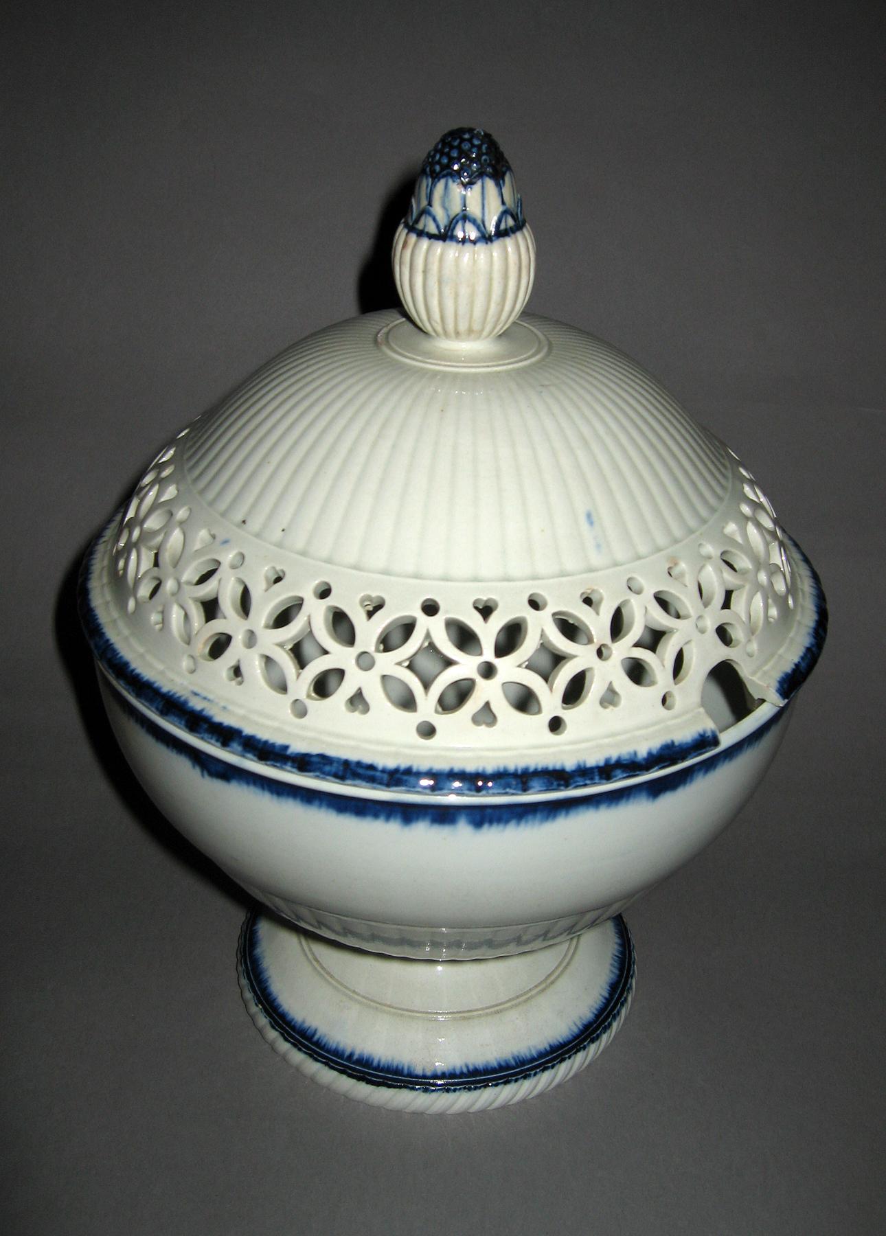 1969.1448 A, B Covered compote