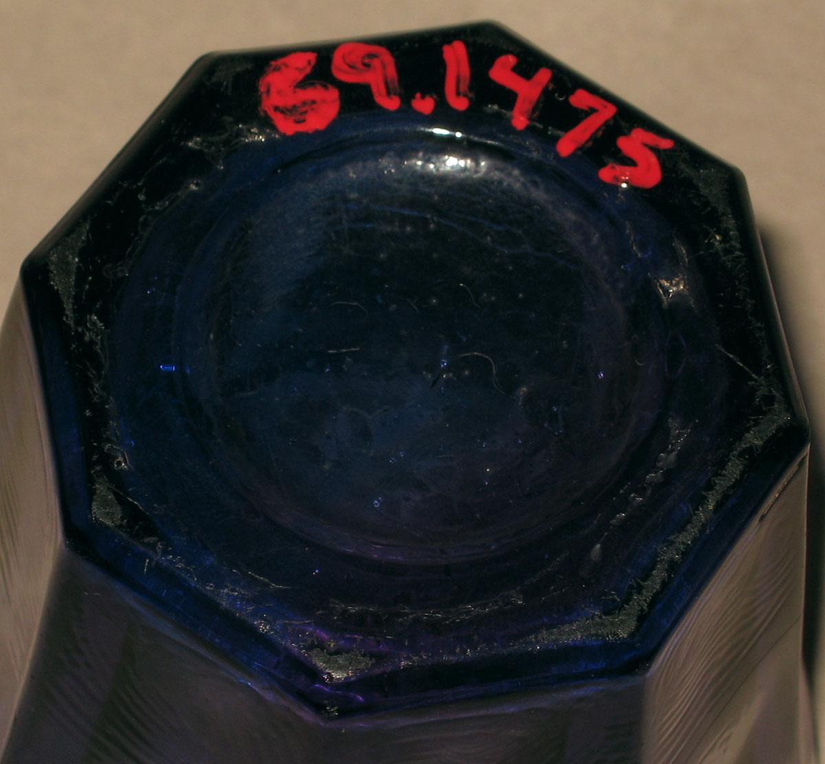 1969.1475 Glass tumbler (underside)