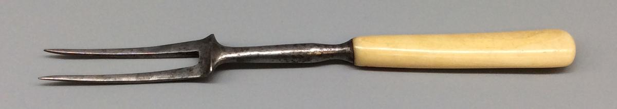 1969.1500 Fork, view 1