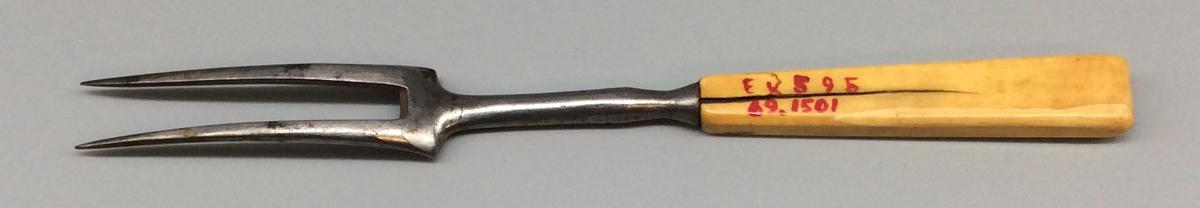 1969.1501 Fork, view 2