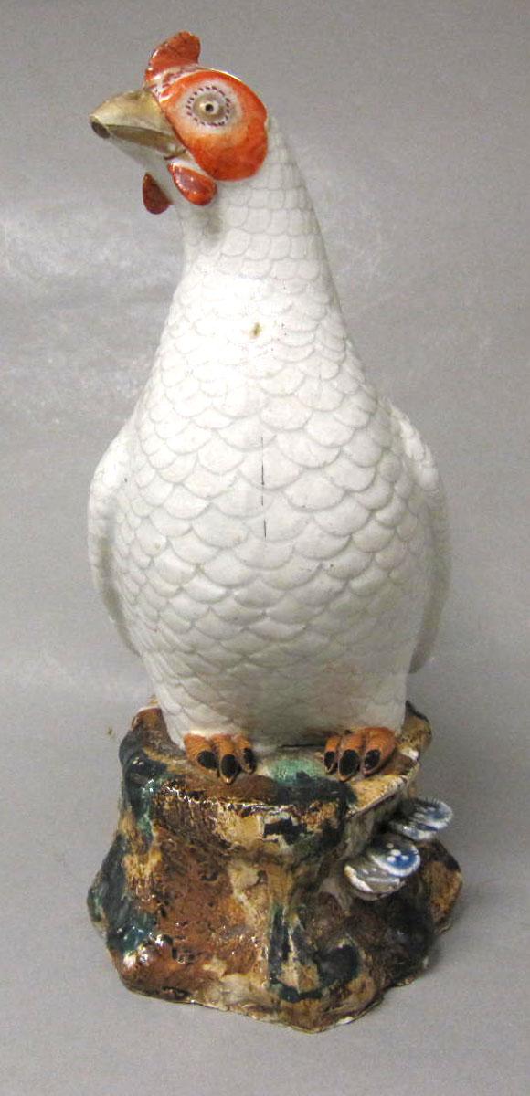 1969.1529.001 Porcelain figure chicken front